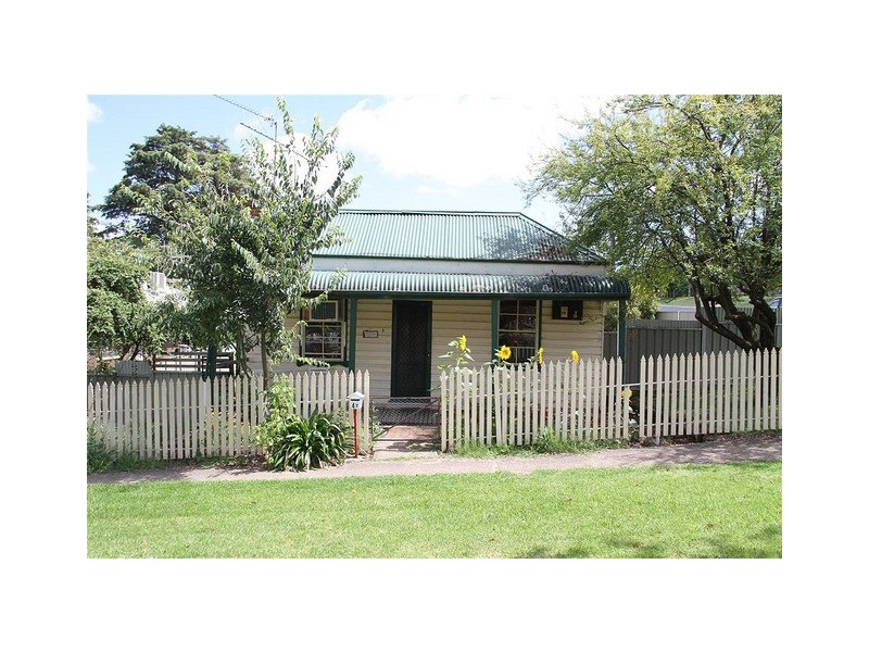 47 Lead Street, Yass NSW 2582