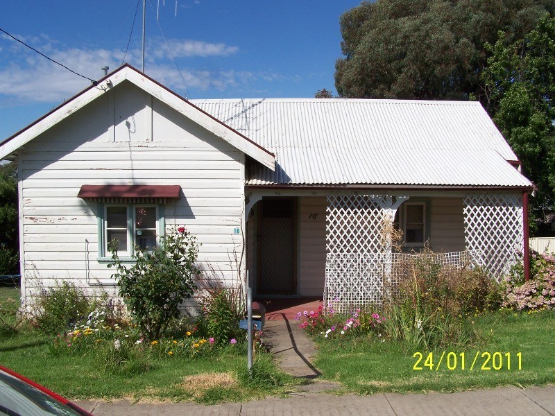 16 Shaw Street, Yass NSW 2582
