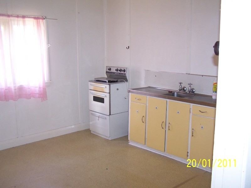 16 Shaw Street, Yass NSW 2582