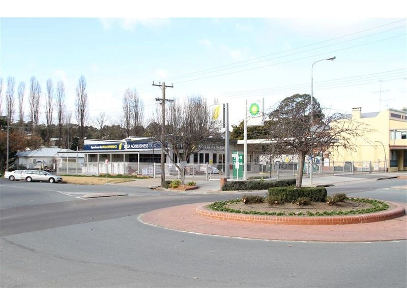44 Comur Street, Yass NSW 2582