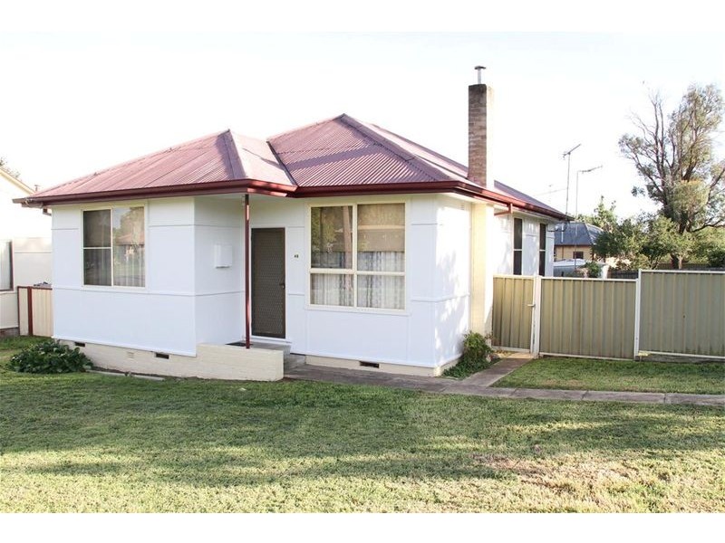 48 Castor Street, Yass NSW 2582