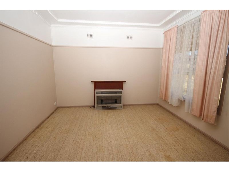 48 Castor Street, Yass NSW 2582