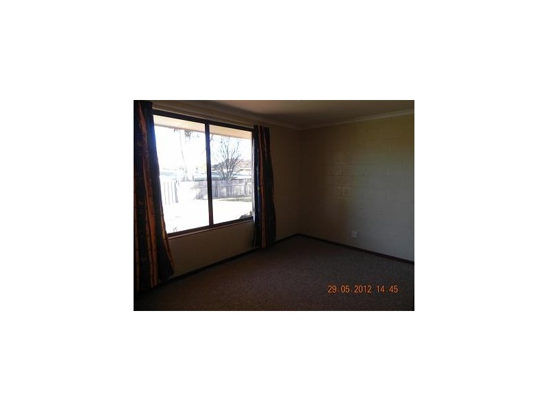 2/22 Ford, Yass NSW 2582