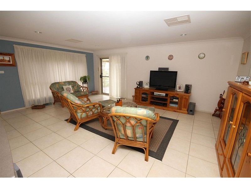 33 Shantalla Crescent, Yass NSW 2582