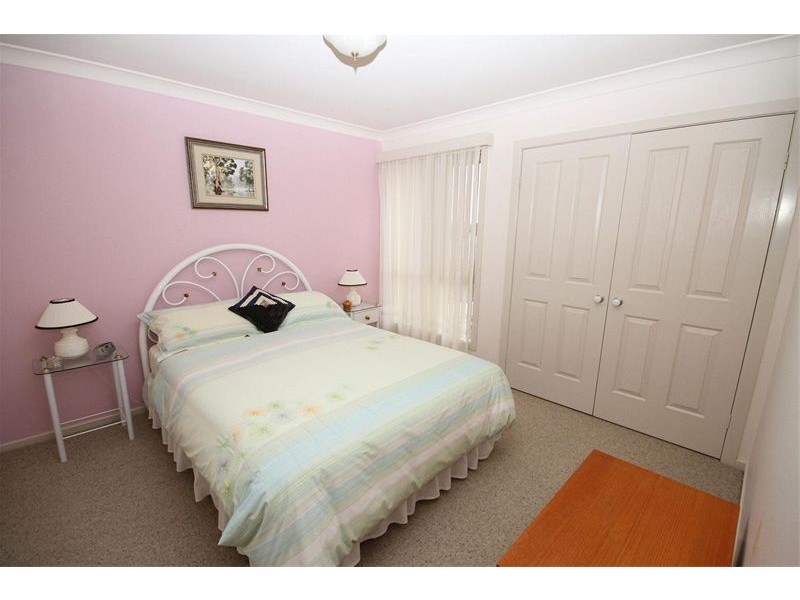 33 Shantalla Crescent, Yass NSW 2582