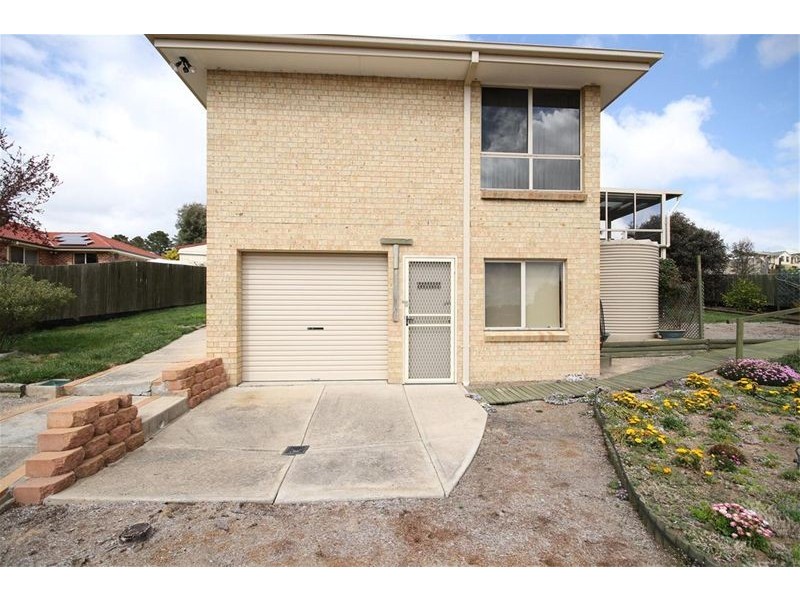 33 Shantalla Crescent, Yass NSW 2582