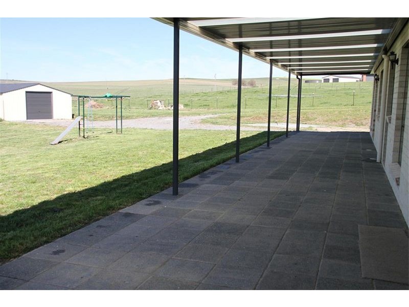 8 Kitty’s Creek Road, Yass NSW 2582
