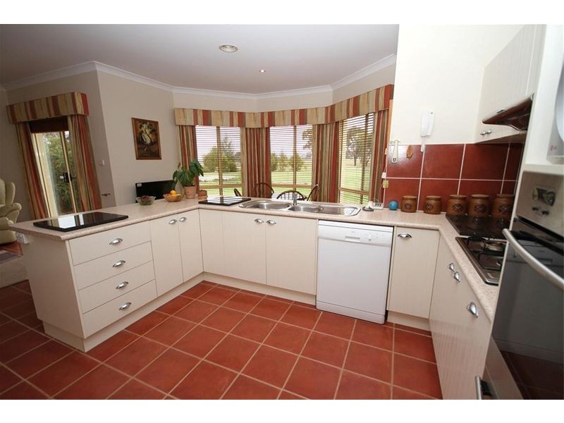 16 Vallencia Drive, Murrumbateman NSW 2582