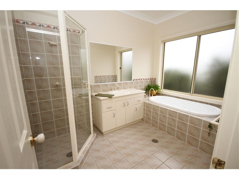 16 Vallencia Drive, Murrumbateman NSW 2582