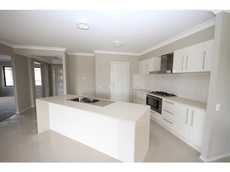 5 Wilson Place, Yass NSW 2582