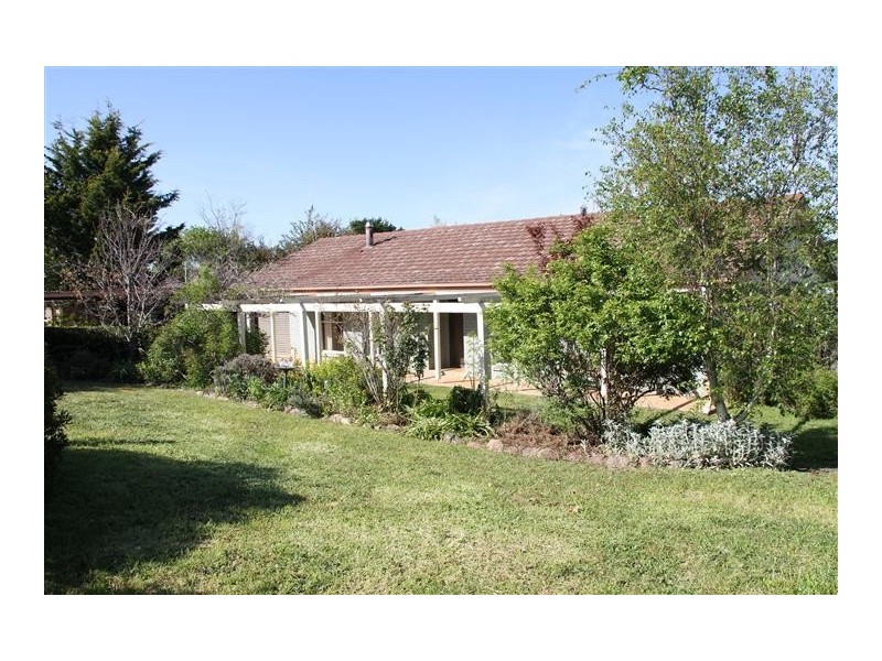 12 Irvine Drive, Yass NSW 2582