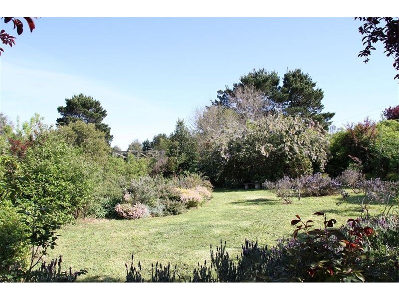 12 Irvine Drive, Yass NSW 2582