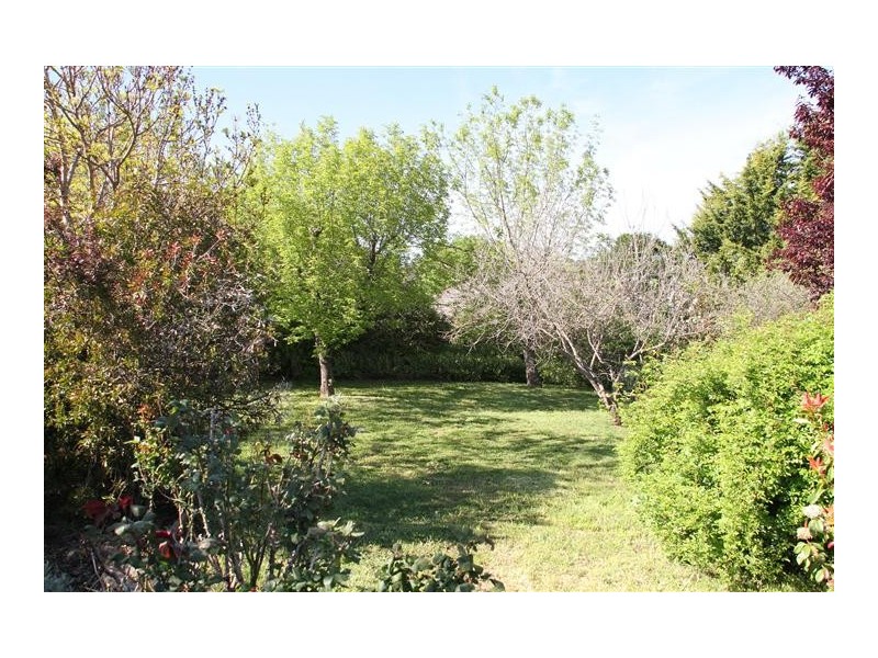 12 Irvine Drive, Yass NSW 2582