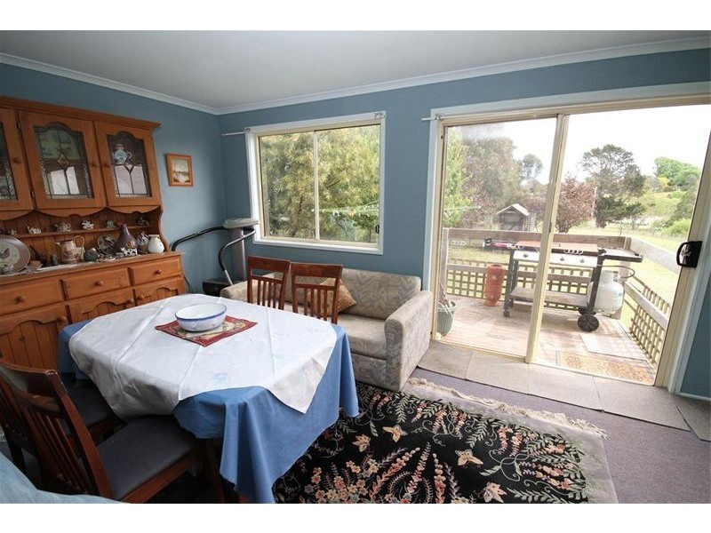 10 Wombat Street, Gunning NSW 2581