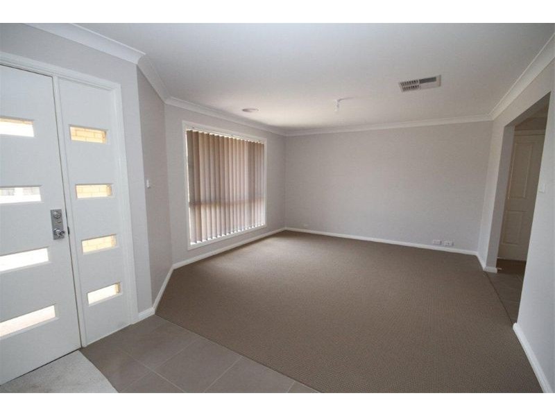 5 Colls Close, Yass NSW 2582