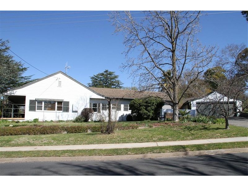 126 Rossi, Yass NSW 2582