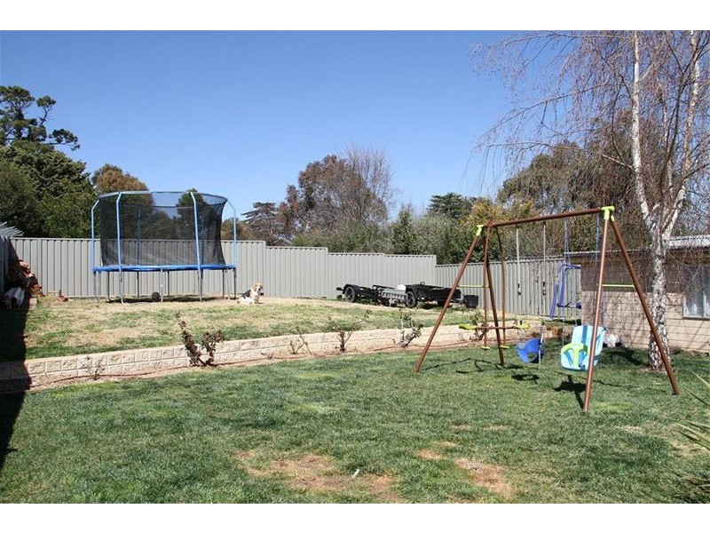 12a Rossi Street, Yass NSW 2582