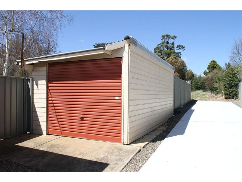 12a Rossi Street, Yass NSW 2582
