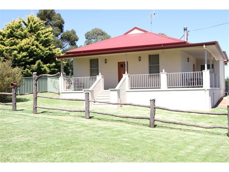 3 Mount Street, Yass NSW 2582