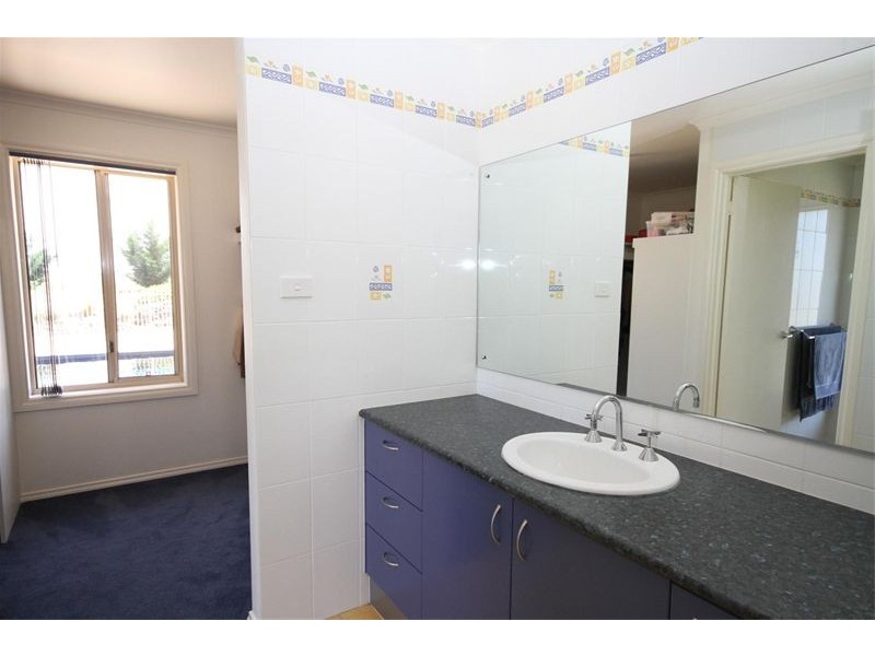 4 Mort Lane, Yass NSW 2582