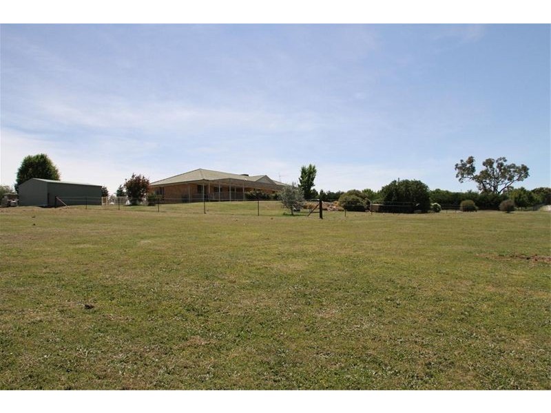 4 Mort Lane, Yass NSW 2582
