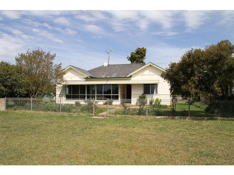 87 Yass Valley Way, Yass NSW 2582