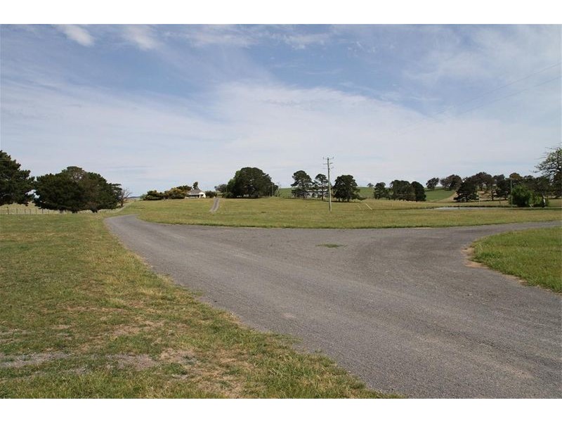 87 Yass Valley Way, Yass NSW 2582