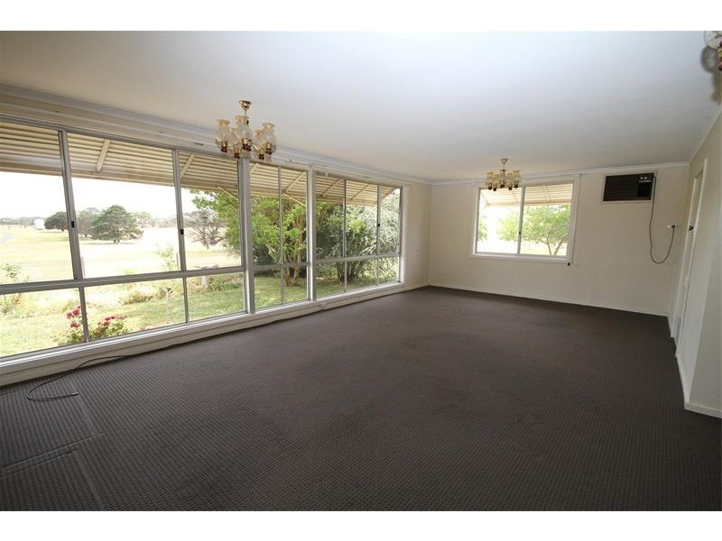 87 Yass Valley Way, Yass NSW 2582