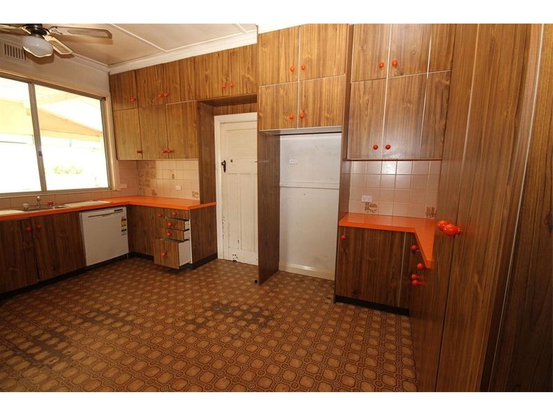 87 Yass Valley Way, Yass NSW 2582