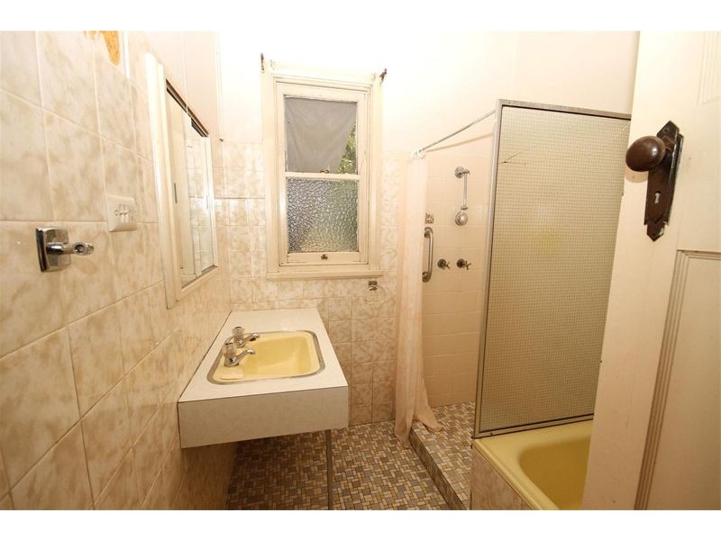 87 Yass Valley Way, Yass NSW 2582