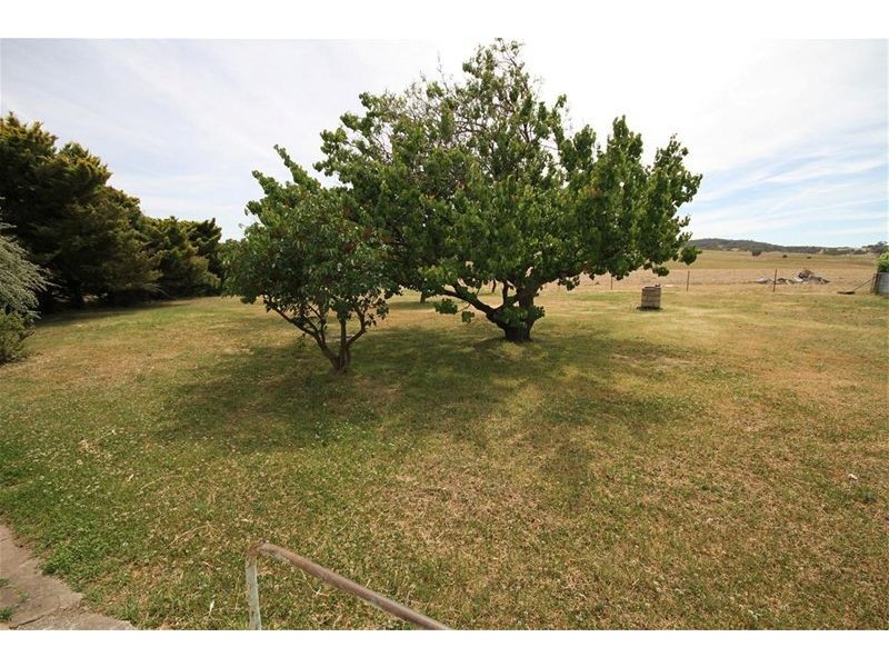 87 Yass Valley Way, Yass NSW 2582