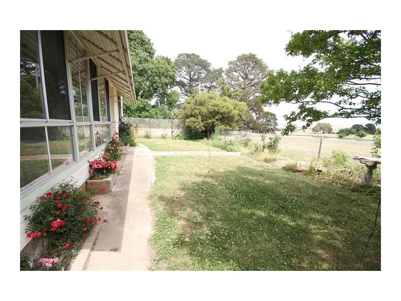 87 Yass Valley Way, Yass NSW 2582