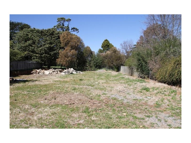 12b Rossi Street, Yass NSW 2582