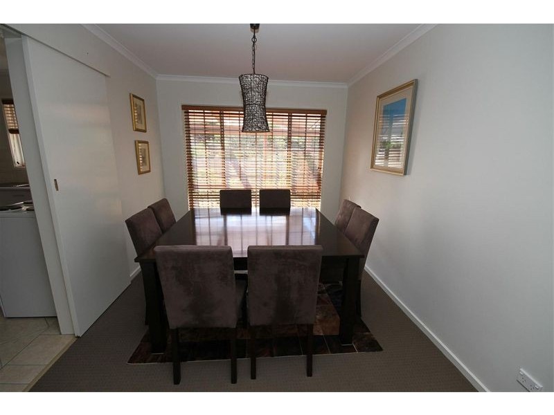 9 Wellington Street, Binalong NSW 2584