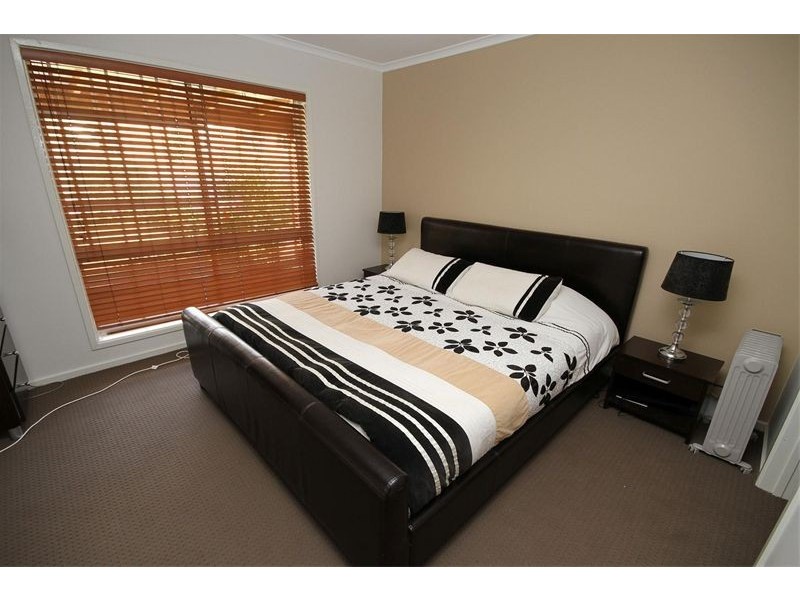 9 Wellington Street, Binalong NSW 2584