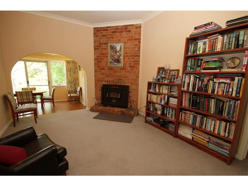 290 Little Plains Road, Boorowa NSW 2586