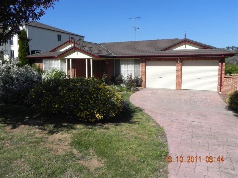 19 Merriman Drive, Yass NSW 2582