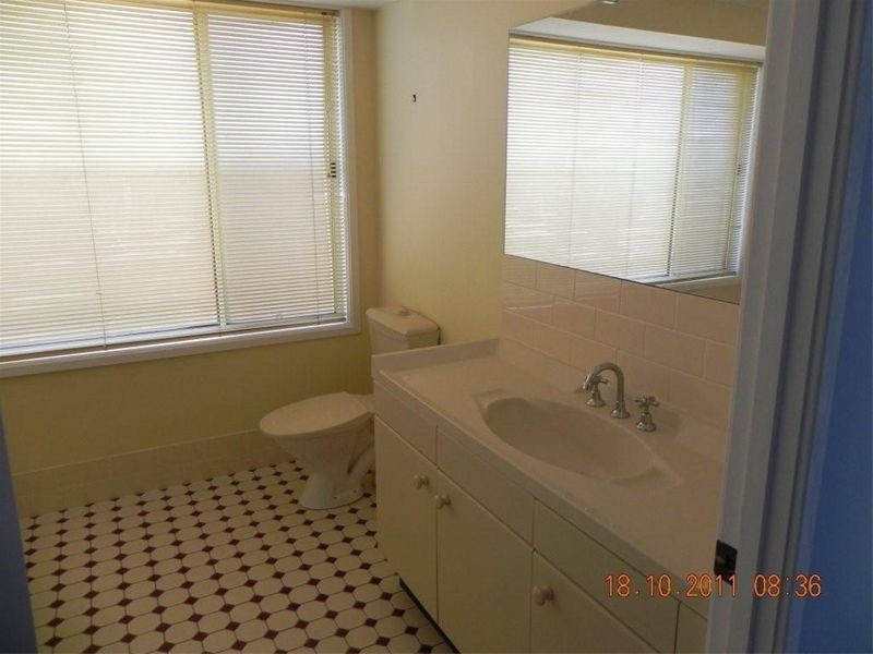 19 Merriman Drive, Yass NSW 2582