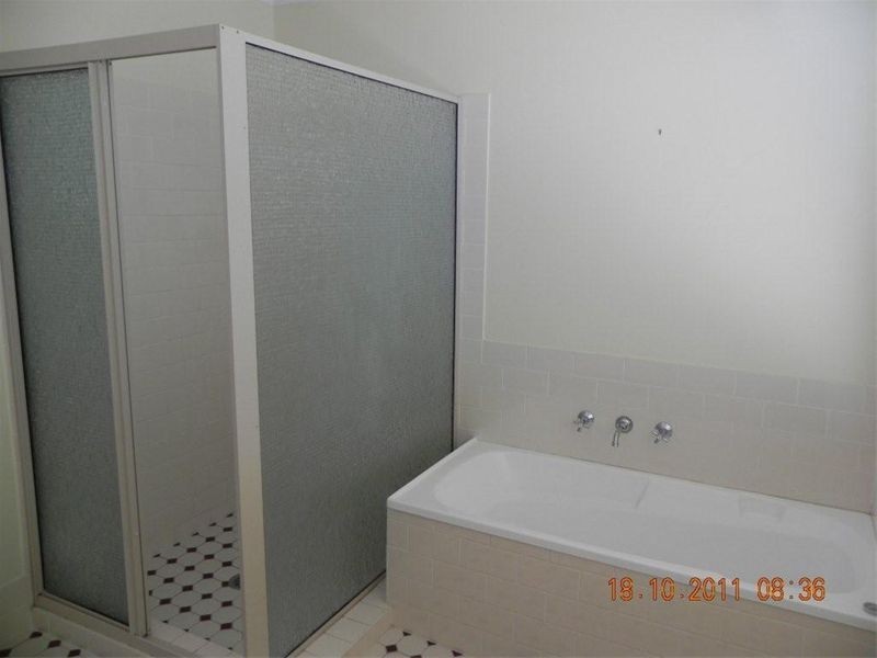 19 Merriman Drive, Yass NSW 2582