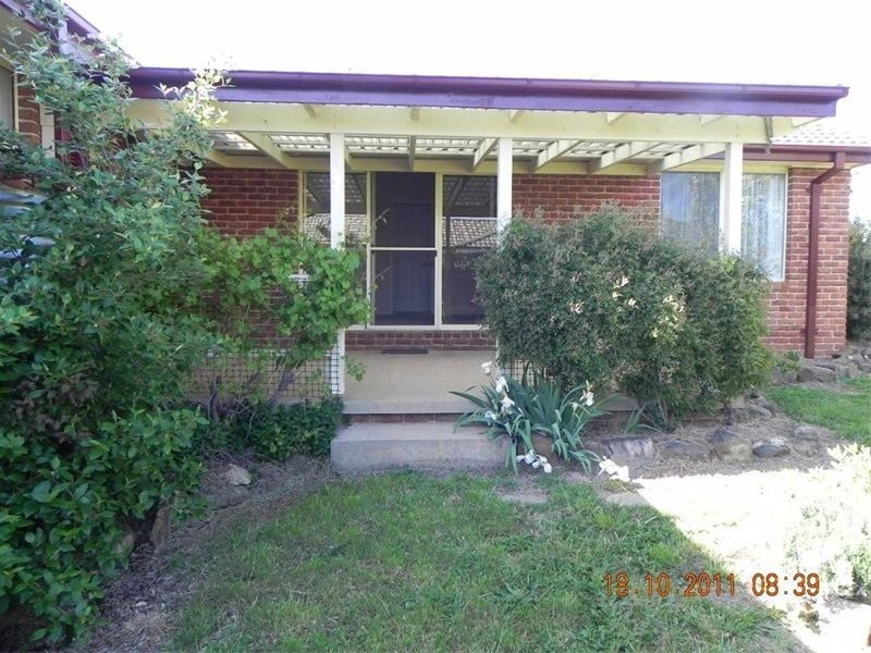 19 Merriman Drive, Yass NSW 2582