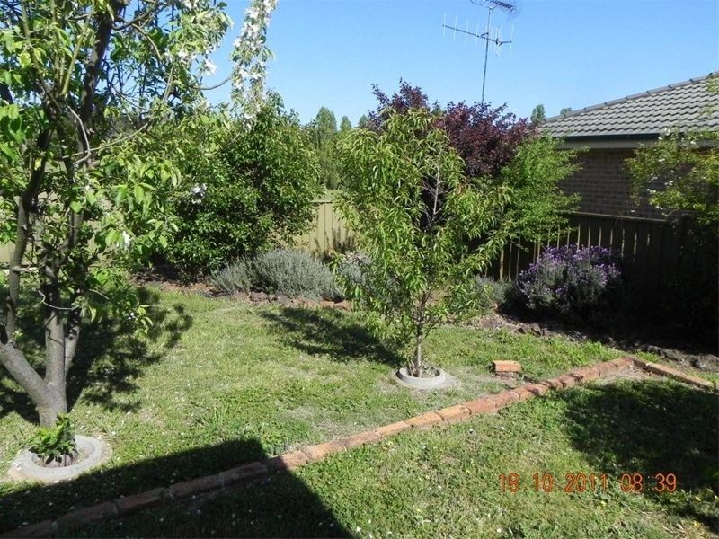 19 Merriman Drive, Yass NSW 2582