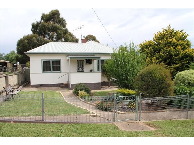 5 Mount Street, Yass NSW 2582
