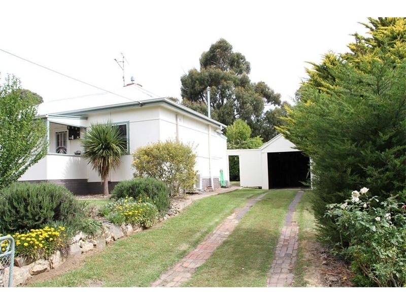 5 Mount Street, Yass NSW 2582