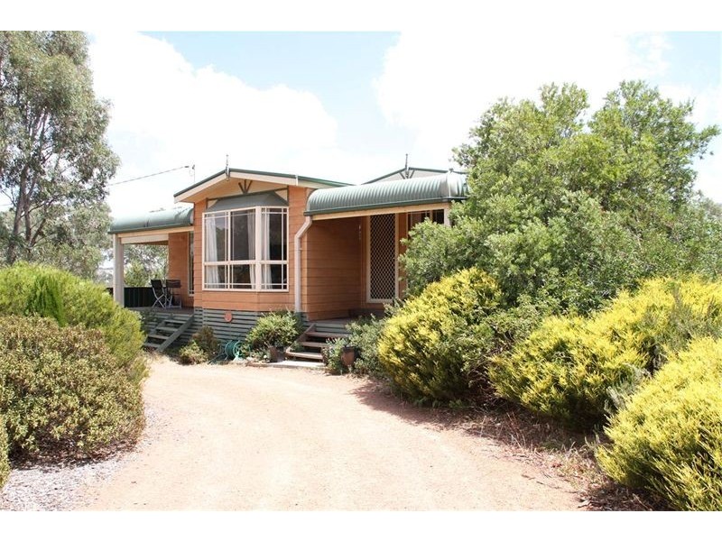 20 Luther Street, Bowning NSW 2582