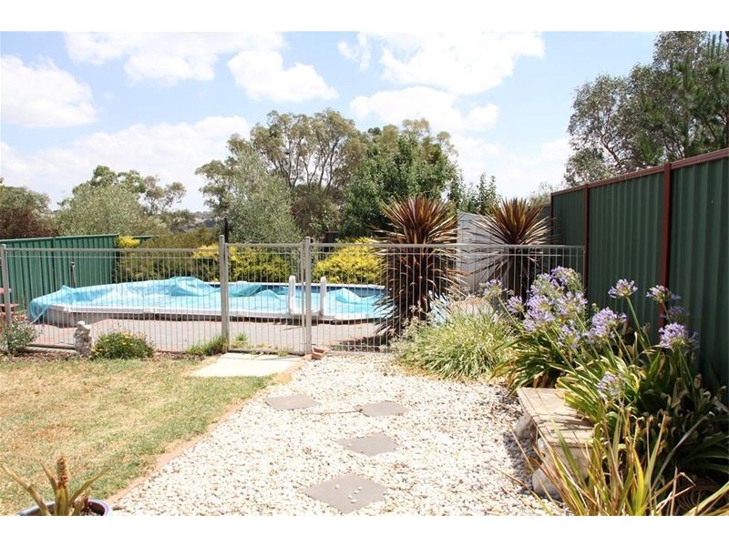 20 Luther Street, Bowning NSW 2582