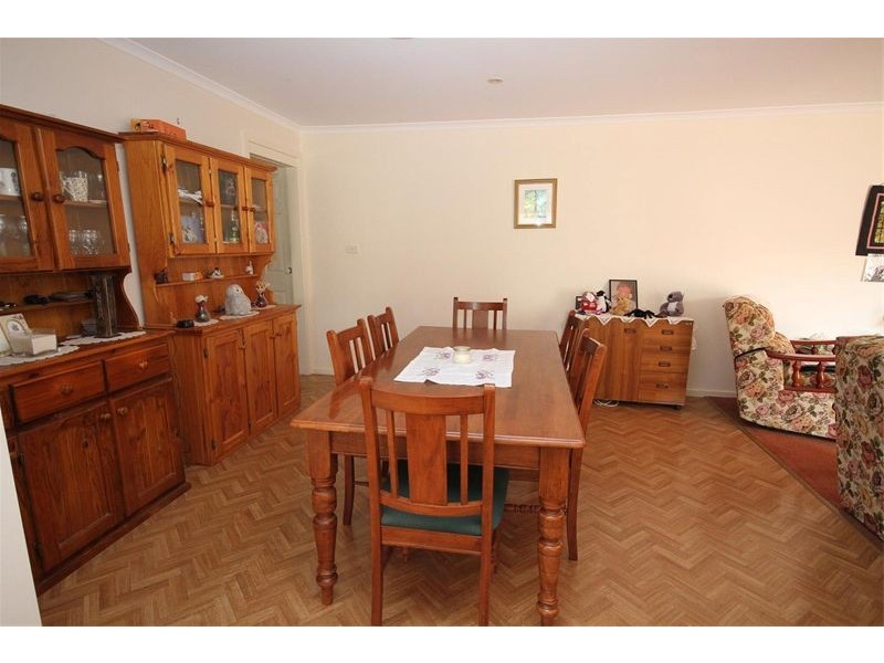 27 Shantalla Crescent, Yass NSW 2582