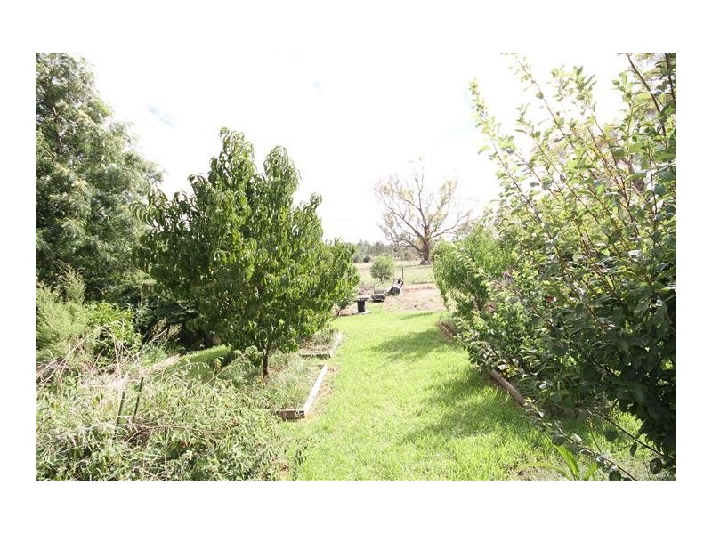 27 Shantalla Crescent, Yass NSW 2582