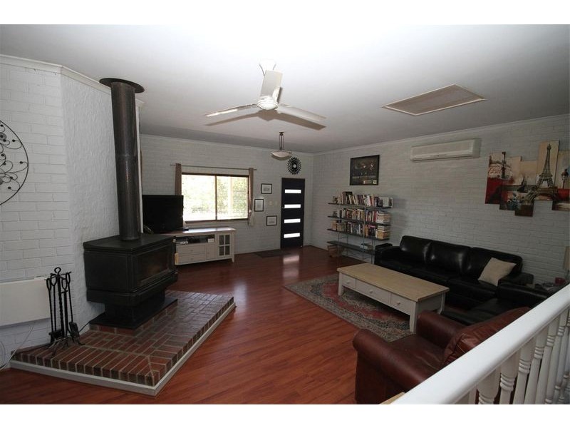 8 Middle Street, Yass NSW 2582