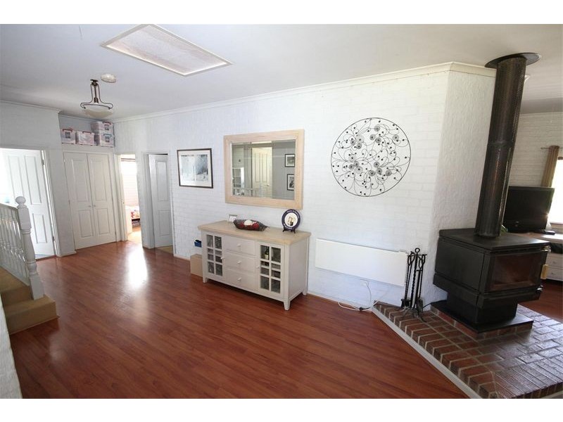 8 Middle Street, Yass NSW 2582