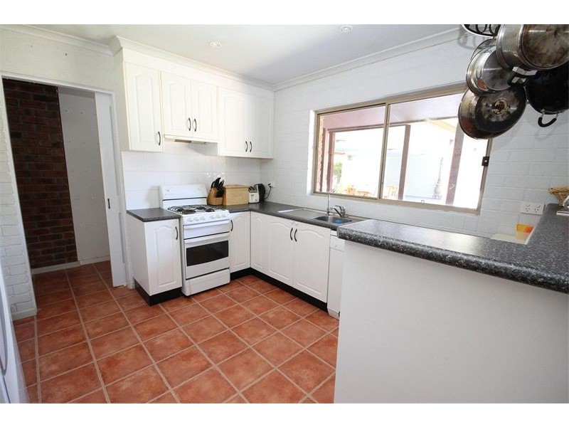 8 Middle Street, Yass NSW 2582